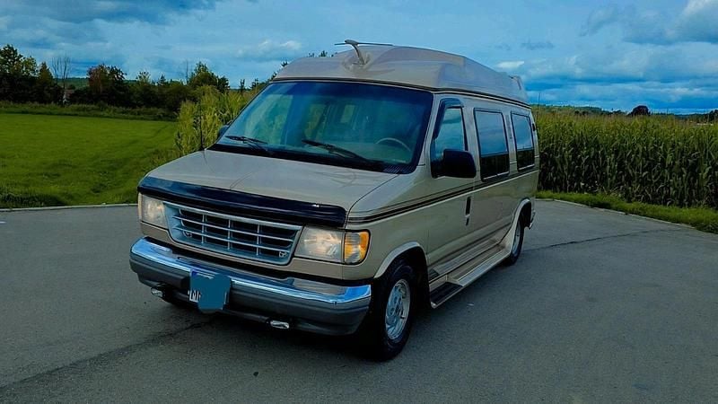 Gebraucht Ford Econoline 209 PS (153 kW) 1992 Gold Van / Kleinbus