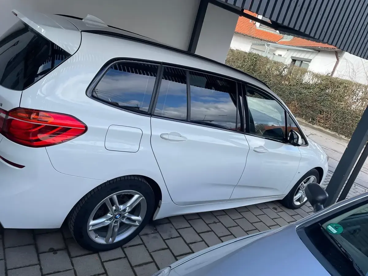 Gebraucht BMW 220 Gran Tourer M Sport 190 PS (139 kW) 2016 Weiß Van / Kleinbus