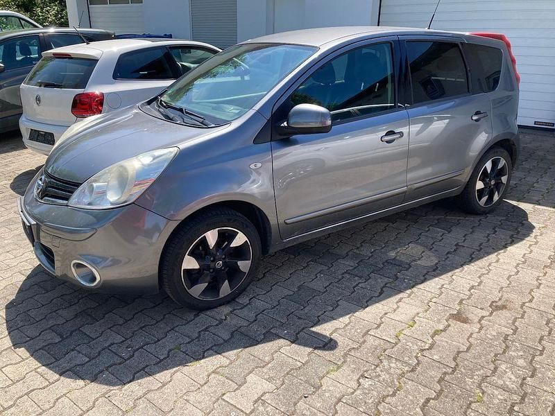 Grau Gebraucht 2012 Nissan Note I-Way Van / Kleinbus | 3.990 € (Superpreis) - Bild 1/4