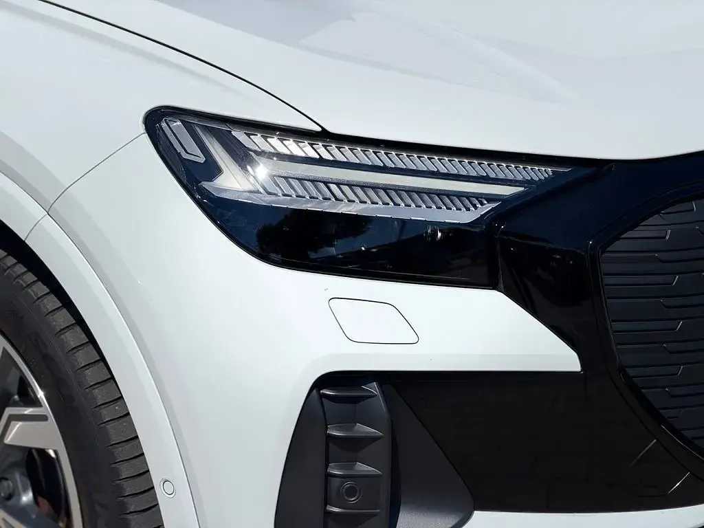 Gebraucht Audi Q4 Sportback e-tron Sport 150 kW (204 PS) 2023 Weiß SUV