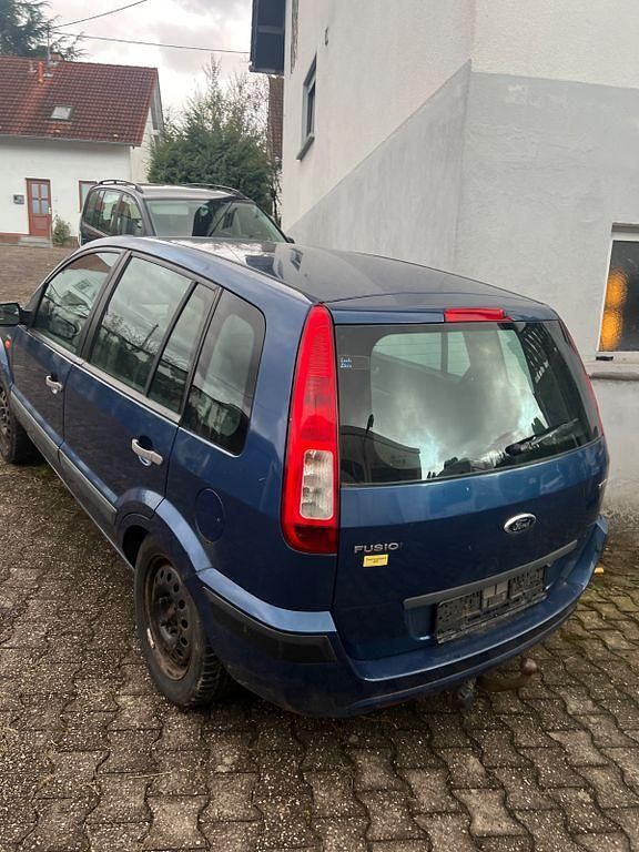 Blau Gebraucht 2009 Ford Fusion Style Limousine | 1.600 € (Guter Preis) - Bild 1/4