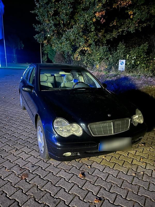 Gebraucht 2002 Mercedes C180 Limousine | 2.600 € (Guter Preis) - Bild 1/4