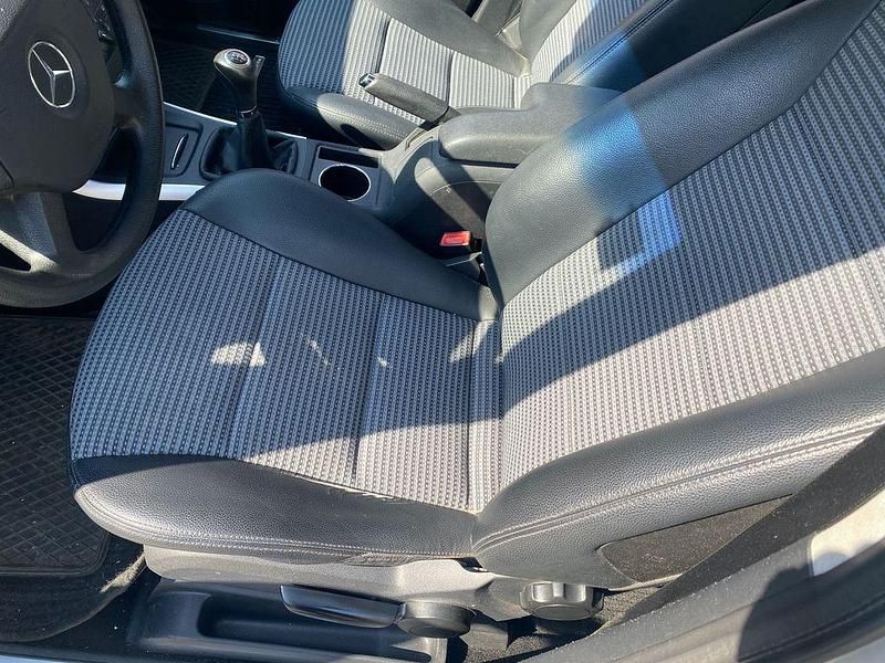 Gebraucht Mercedes B150 95 PS (69 kW) 2005 Silber Van / Kleinbus