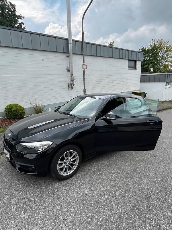 Schwarz Gebraucht 2018 BMW 116 Kleinwagen | 13.000 € (Teuer) - Bild 1/4