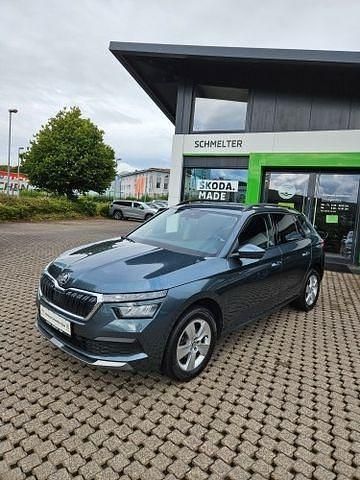 Grau Gebraucht 2022 Skoda Kamiq Ambition SUV | 14.990 € (Superpreis) - Bild 1/4