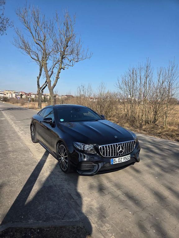 Gebraucht Mercedes E400 333 PS (244 kW) 2018 Schwarz Coupé