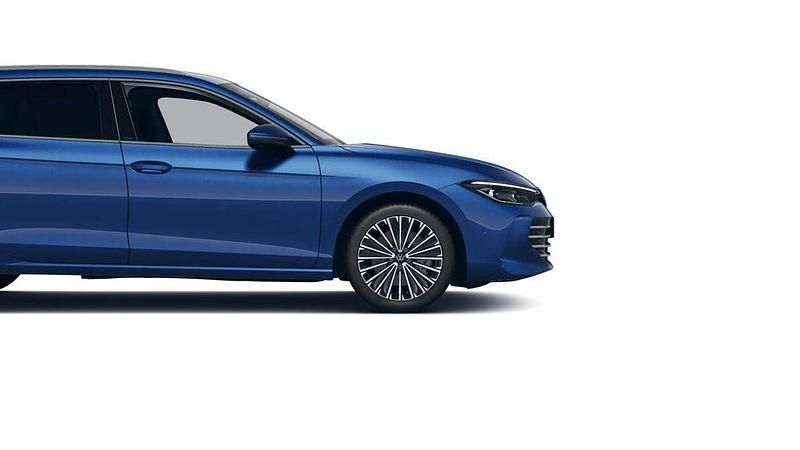 Gebraucht VW Passat Elegance 193 PS (141 kW) 2025 Blau Kombi
