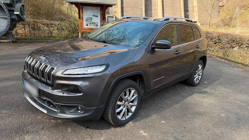 Gebraucht Jeep Cherokee Limited 200 PS (147 kW) 2018 Braun SUV