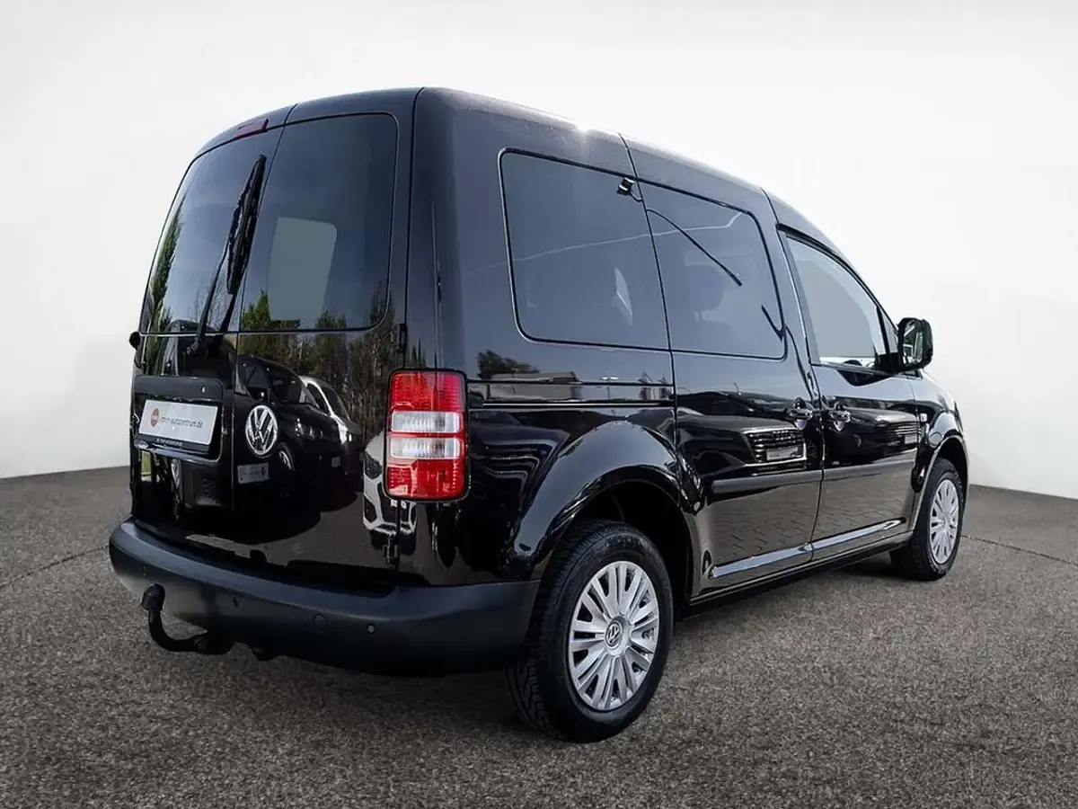 Gebraucht VW Caddy Trendline 105 PS (77 kW) 2014 Schwarz Van / Kleinbus