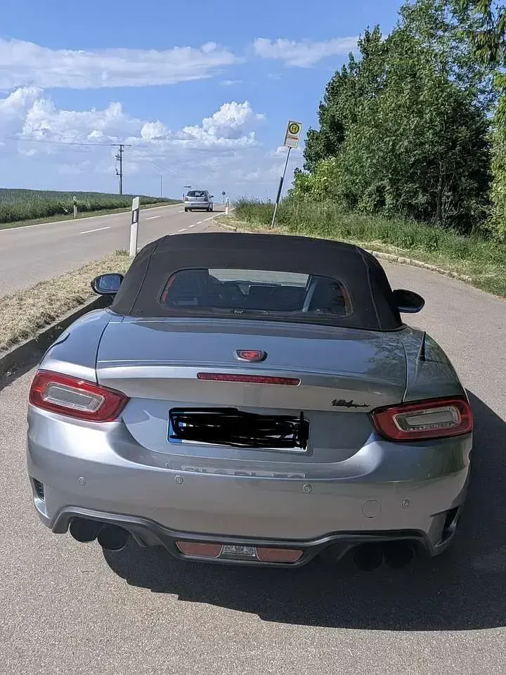 Gebraucht Abarth 124 Spider 241 PS (177 kW) 2017 Grau Cabrio