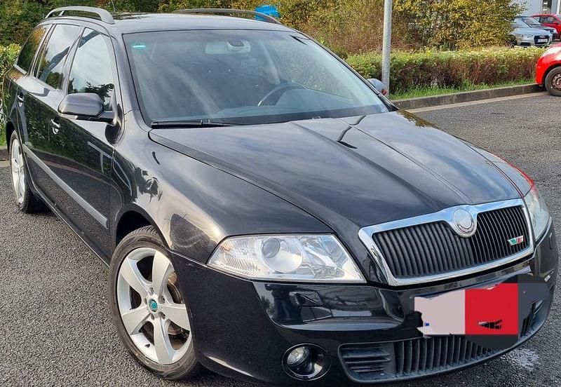 Schwarz Gebraucht 2007 Skoda Octavia Elegance Kombi | 2.600 € (Fairer Preis) - Bild 1/4