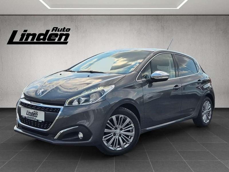 Gris platinium Gebraucht 2019 Peugeot 208 Signature Sky Kleinwagen | 11.870 € (Fairer Preis) - Bild 1/4