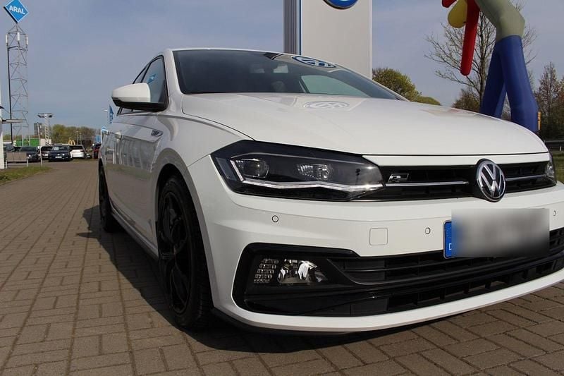 Gebraucht VW Polo Comfortline 95 PS (69 kW) 2018 Weiß Kleinwagen