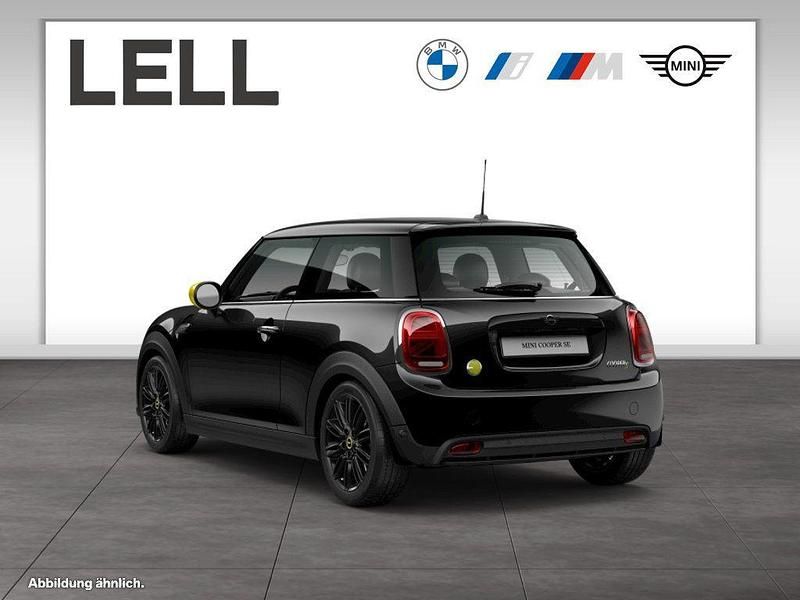 Gebraucht Mini Cooper SE Hatch 135 kW (184 PS) 2023 Schwarz Kleinwagen