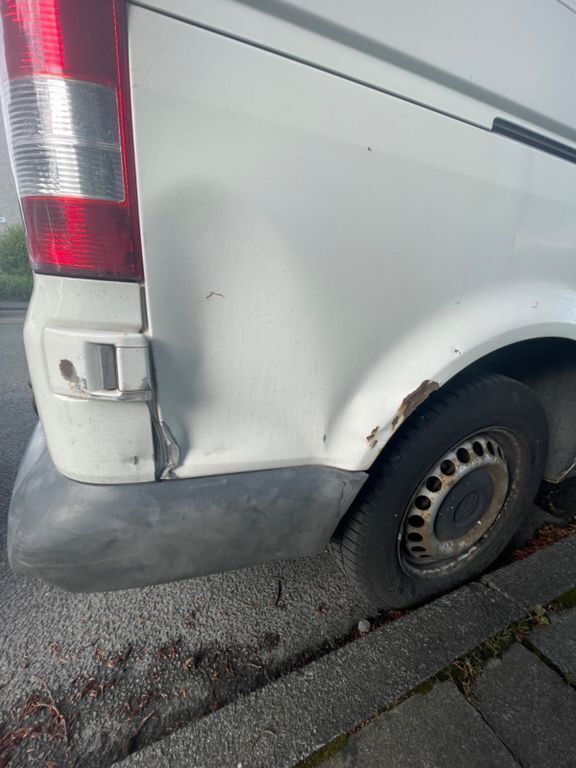 Weiß Gebraucht 2005 VW T5 Van | 2.100 € - Bild 1/4
