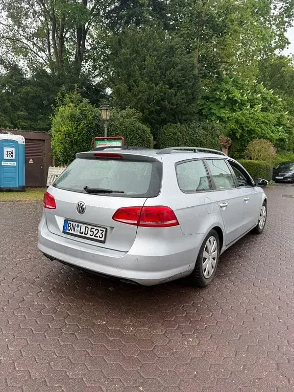 Gebraucht VW Passat Comfortline 140 PS (102 kW) 2013 Silber Limousine