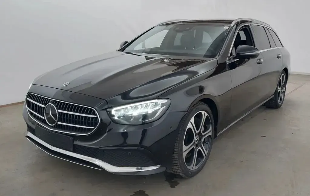 Second-hand Mercedes E400 330 CP (242 kW) 2022 Negru Berlinǎ