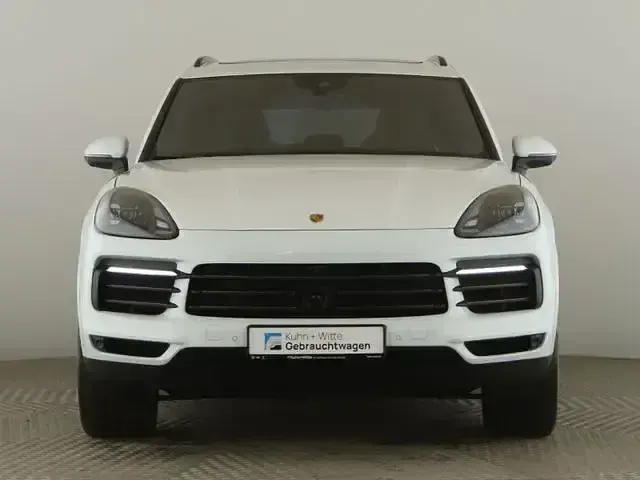 Second-hand Porsche Cayenne 462 CP (339 kW) 2023 Alb SUV