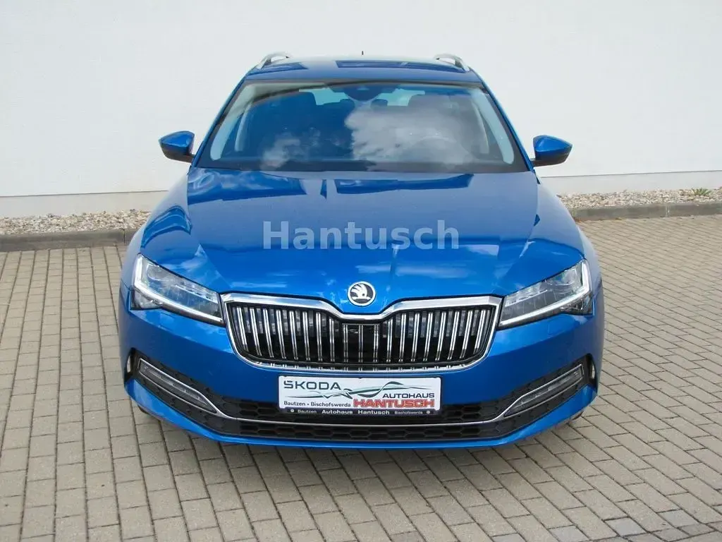 Gebraucht Skoda Superb Style 200 PS (147 kW) 2023 Blau Kombi