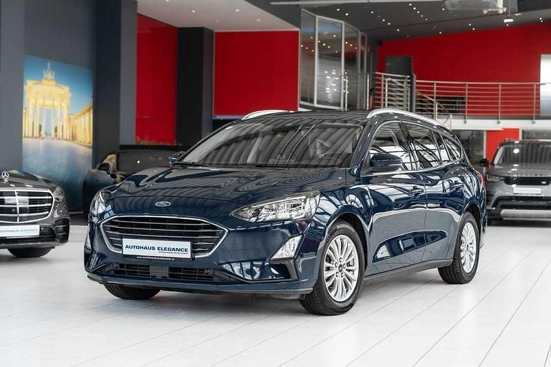 Blazerblau Gebraucht 2020 Ford Focus Titanium Kombi | 16.480 € (Guter Preis) - Bild 1/4
