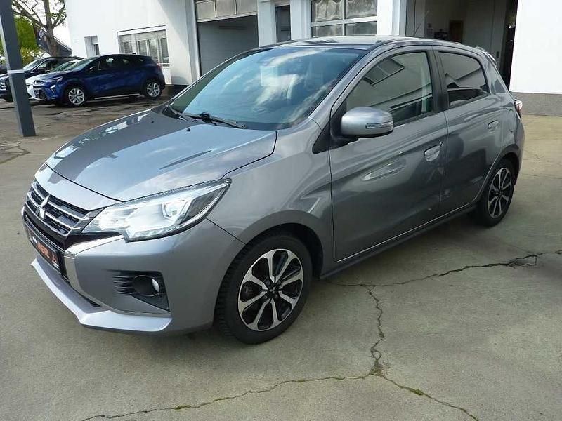 Second-hand Mitsubishi Space Star Top 71 CP (52 kW) 2022 Argintiu Hatchback