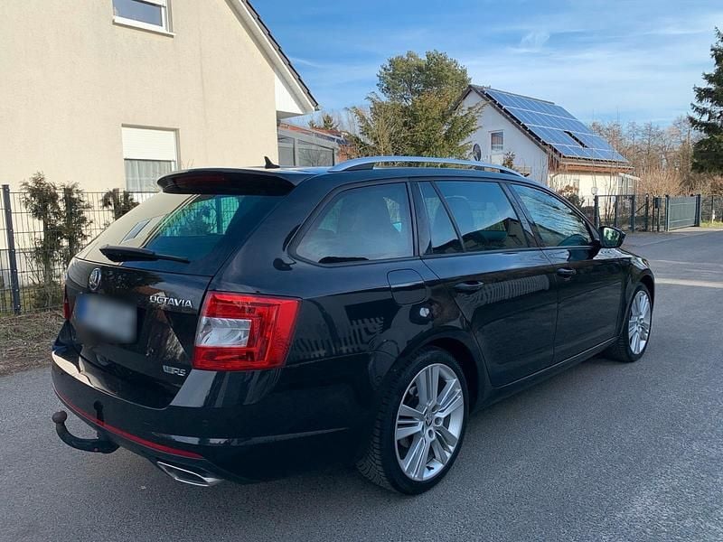 Gebraucht Skoda Octavia vRS 184 PS (135 kW) 2014 Schwarz Kleinwagen