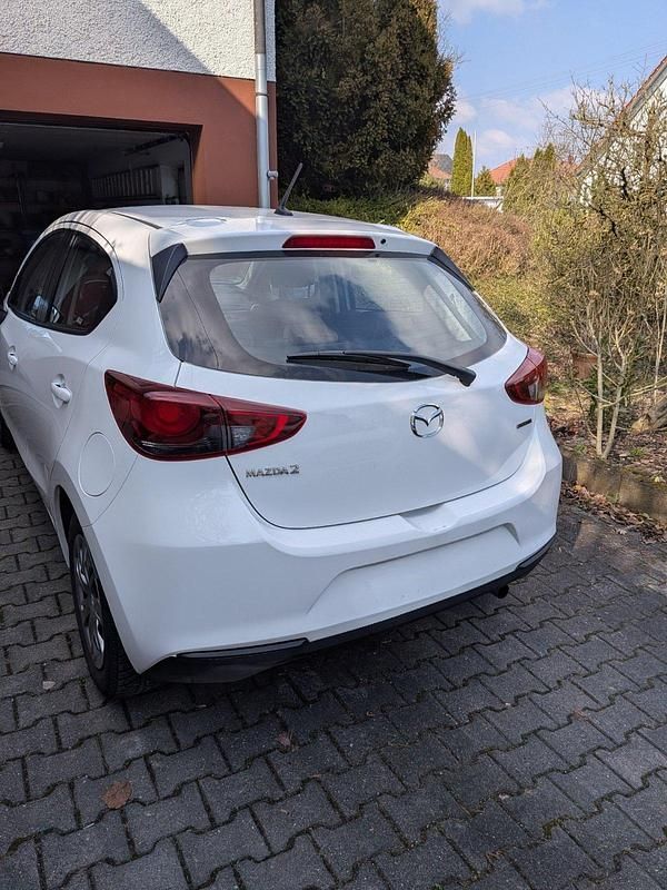 Gebraucht Mazda 2 75 PS (55 kW) 2022 Weiß Kleinwagen