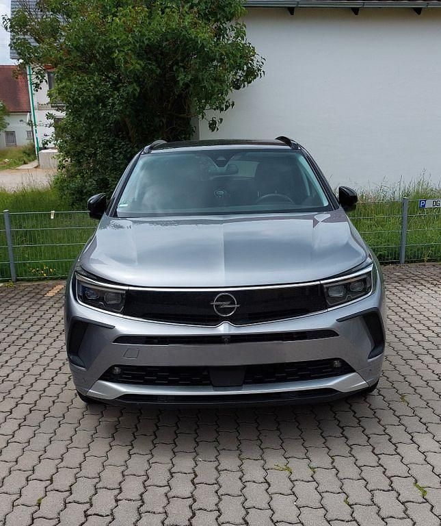Silber Gebraucht 2022 Opel Grandland X Ultimate SUV | 21.600 € (Fairer Preis) - Bild 1/4
