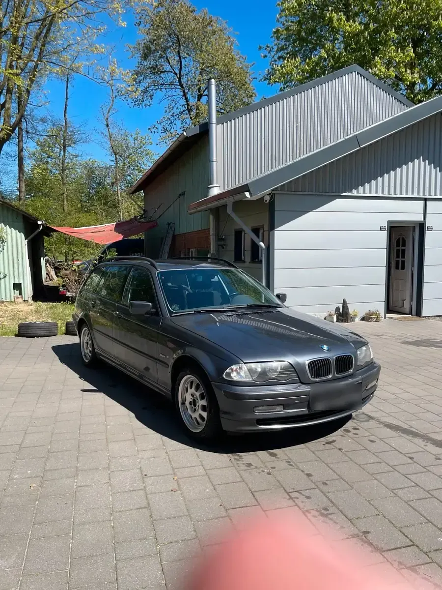 Gebraucht BMW 320 170 PS (125 kW) 2001 Grau Kombi