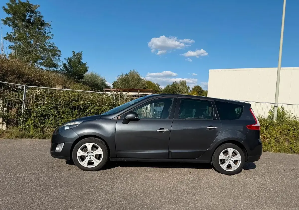 Gebraucht Renault Grand Scénic II 110 PS (80 kW) 2009 Grau Van / Kleinbus