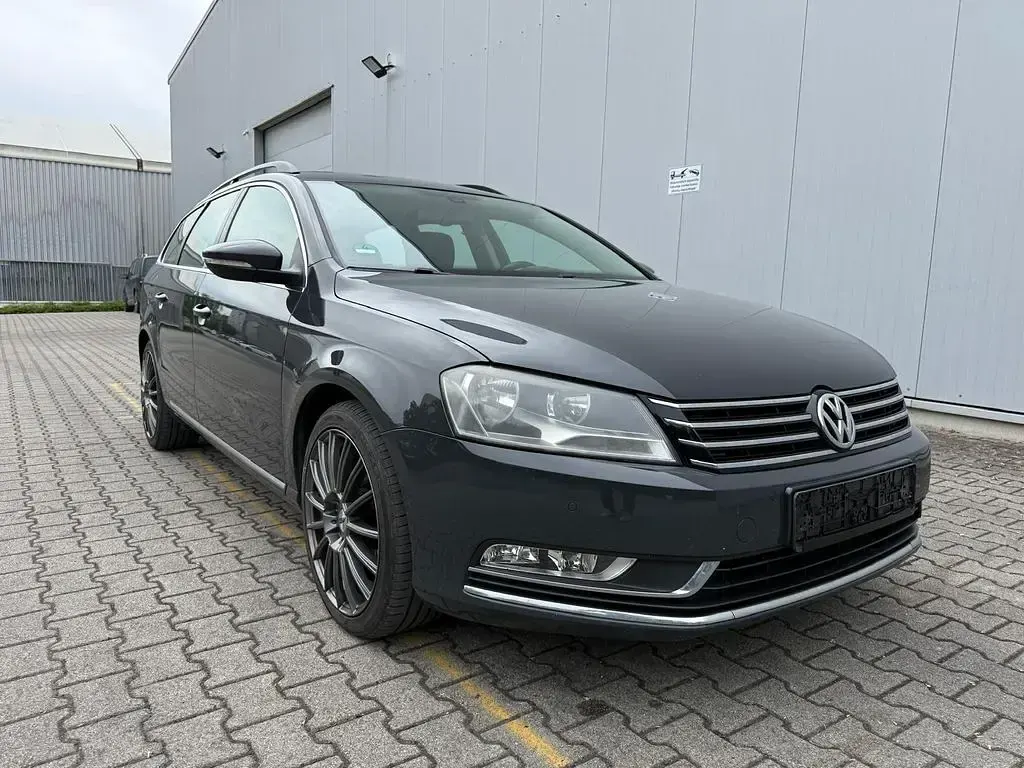 Gebraucht VW Passat Comfortline 177 PS (130 kW) 2013 Grau Kombi