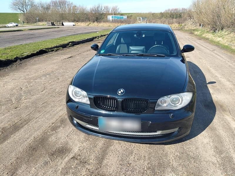 Gebraucht BMW 118 148 PS (108 kW) 2007 Schwarz Kleinwagen