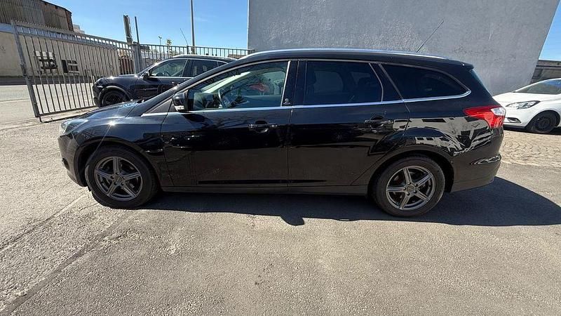 Gebraucht Ford Focus Champions Edition 125 PS (91 kW) 2012 Schwarz Limousine