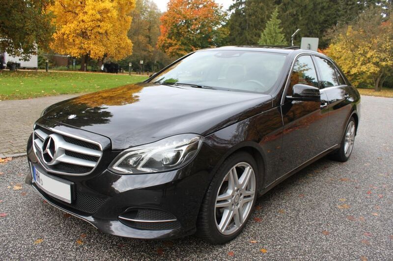 Schwarz Gebraucht 2015 Mercedes E250 Limousine | 21.500 € (Fairer Preis) - Bild 1/4
