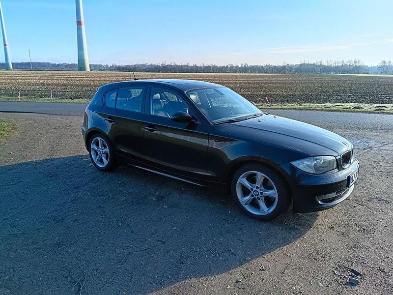 Gebraucht BMW 123 Performance 204 PS (150 kW) 2008 Schwarz Kleinwagen
