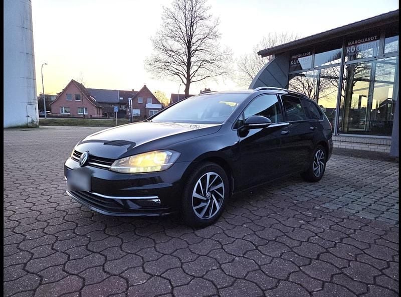 Gebraucht VW Golf VII Join 116 PS (85 kW) 2018 Schwarz Kombi