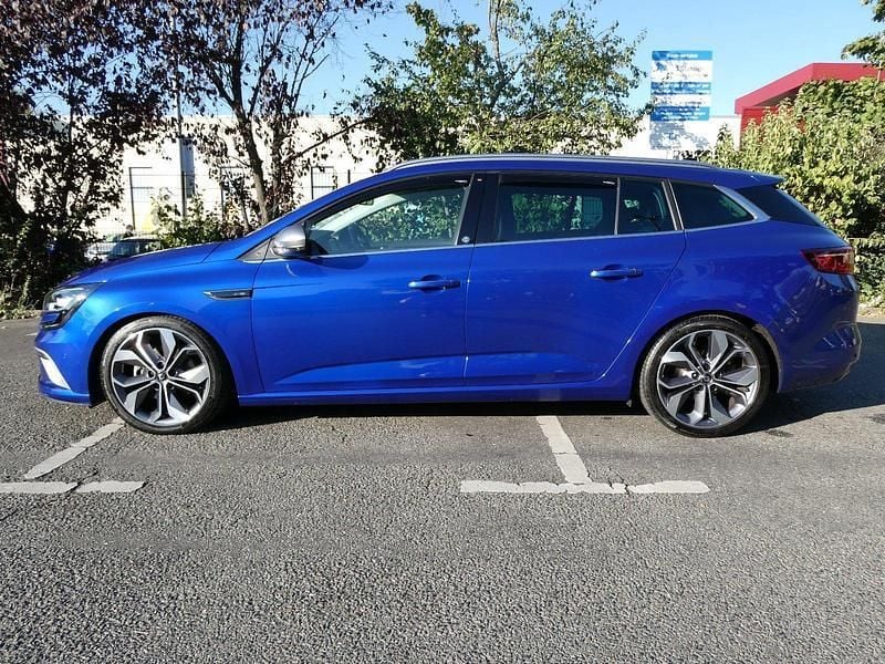 Blau Gebraucht 2021 Renault Mégane GrandTour R.S. Kombi | 17.700 € (Superpreis) - Bild 1/4