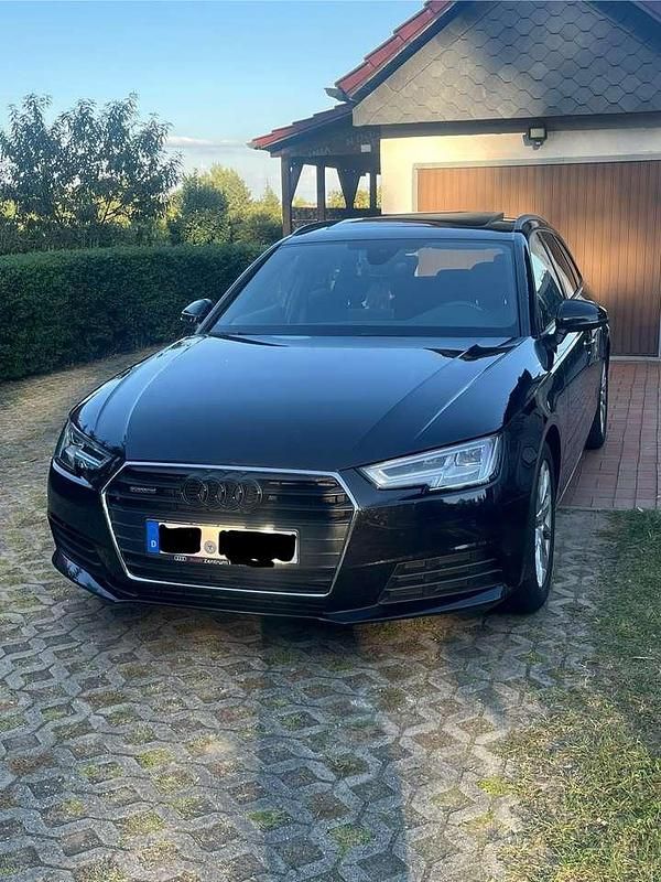 Schwarz Gebraucht 2019 Audi A4 Kombi | 25.795 € (Guter Preis) - Bild 1/4