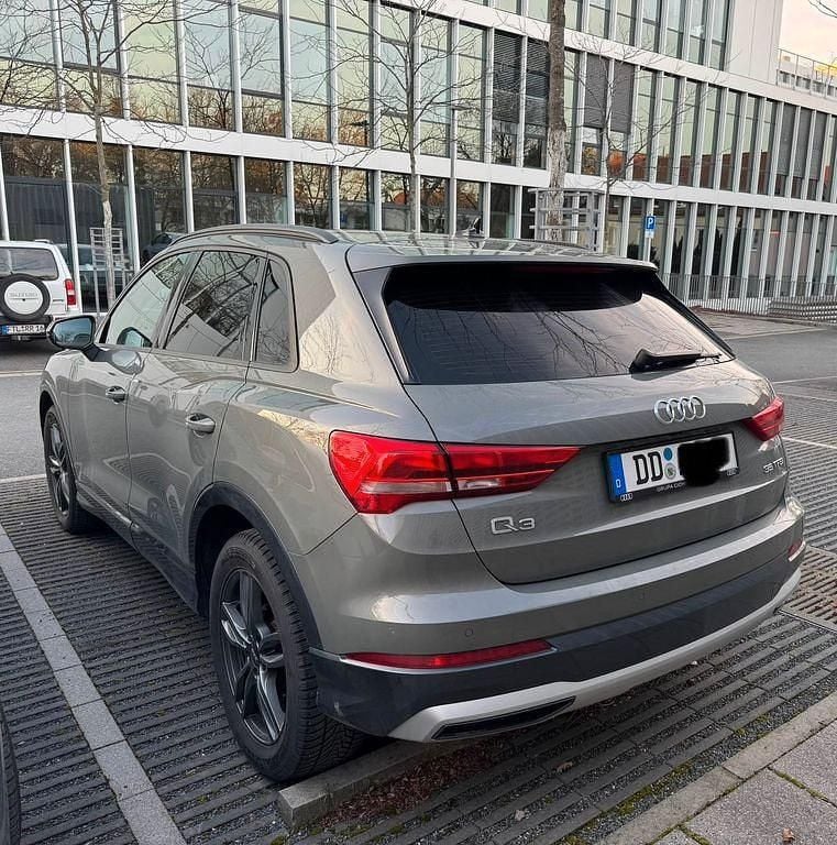 Second-hand Audi Q3 Advanced 150 CP (110 kW) 2023 Gri SUV