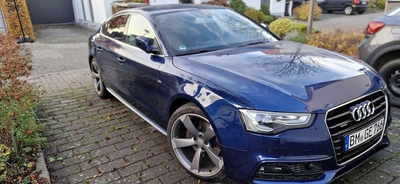 Gebraucht Audi A5 Design 230 PS (169 kW) 2016 Blau Coupé