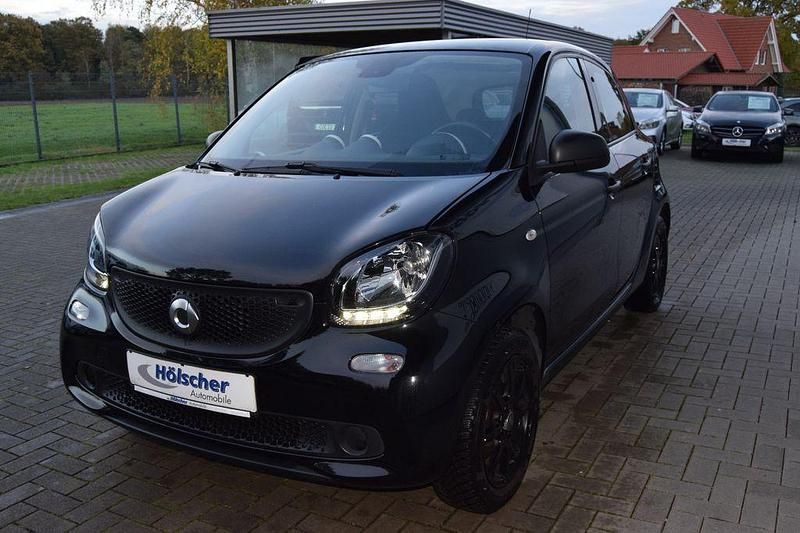 Gebraucht Smart ForFour 71 PS (52 kW) 2018 Schwarz Kleinwagen