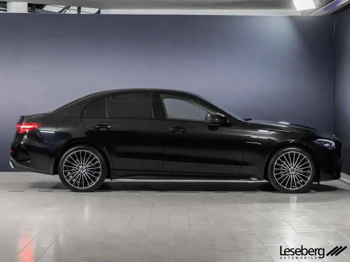 Gebraucht Mercedes C300e AMG 197 PS (144 kW) 2025 Obsidianschwarz Limousine