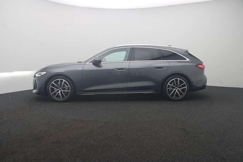 Second-hand Audi A5 Ambiente 204 CP (150 kW) 2025 Gri Coupe