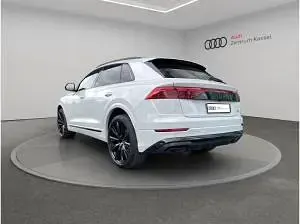 Neu Audi Q8 S-Line 286 PS (210 kW) 2025 Weiß (gletscherweiß metallic) SUV