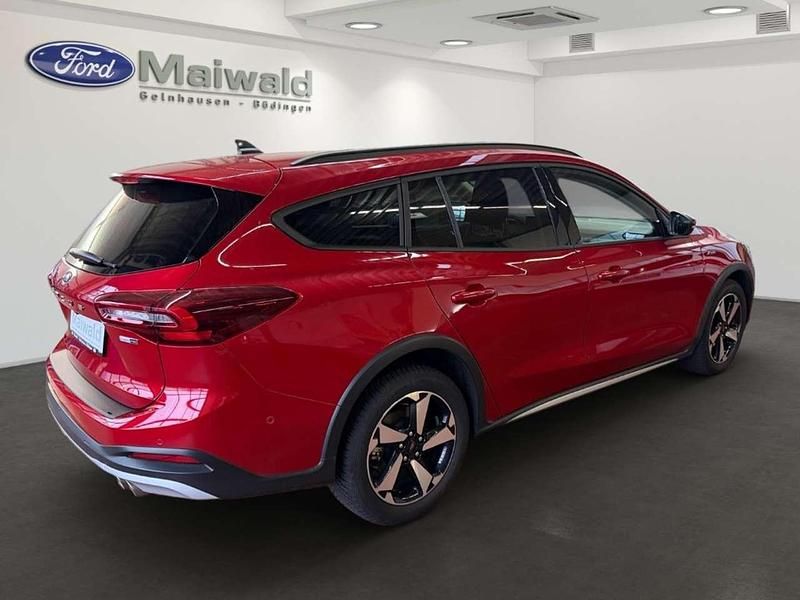 Gebraucht Ford Focus Active 125 PS (91 kW) 2023 Fantastic red tc Kombi