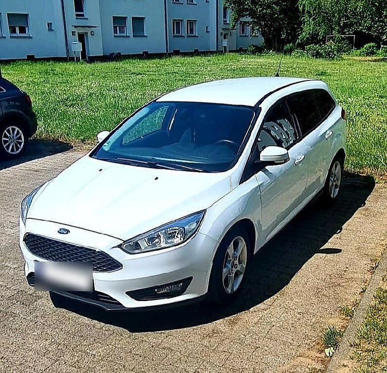Gebraucht Ford Focus Business Edition 125 PS (91 kW) 2016 Weiß Kombi