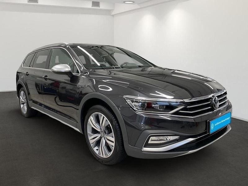 Gebraucht VW Passat Alltrack 200 PS (147 kW) 2023 Grau Kombi