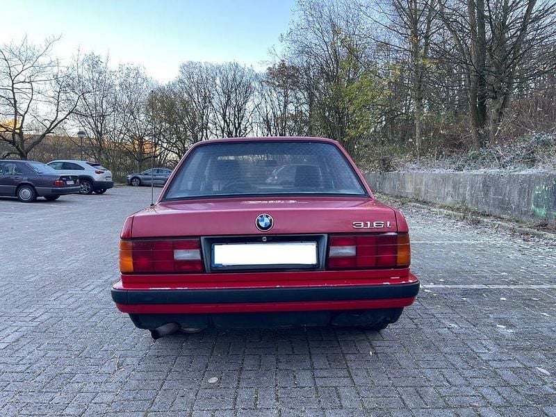 Gebraucht BMW 316 99 PS (72 kW) 1989 Rot Limousine