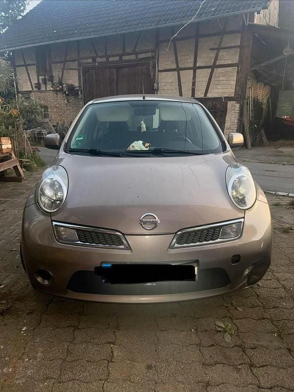 Braun Gebraucht 2010 Nissan Micra Kleinwagen | 1.600 € (Guter Preis) - Bild 1/4