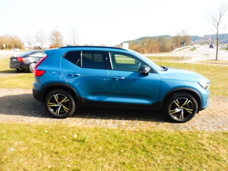 Gebraucht Volvo XC40 Plus 163 PS (119 kW) 2025 Blau SUV